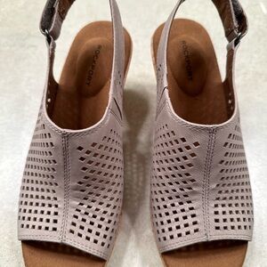 NWT Rockport Tan Sandals